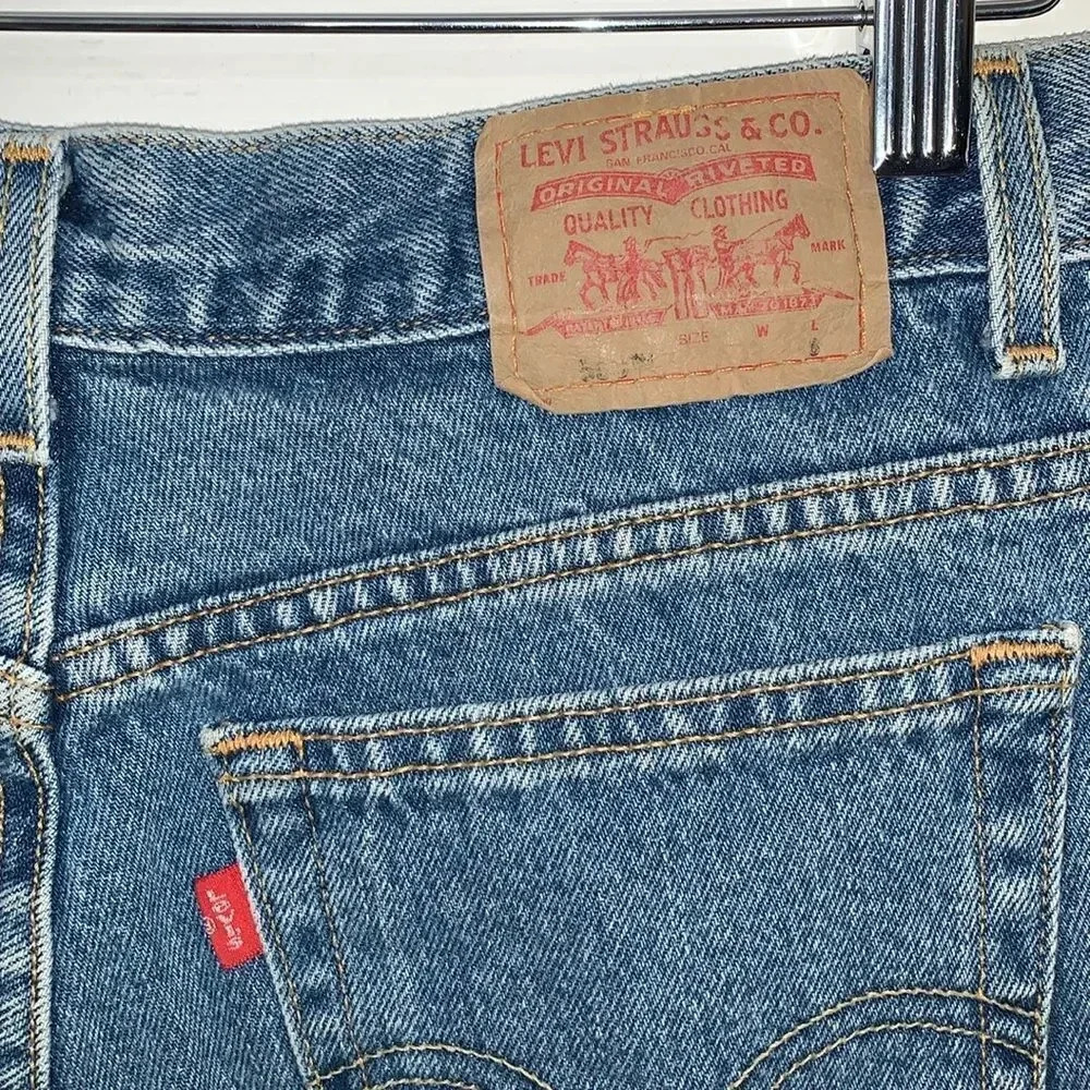 Levi’s 550 Classic Relaxed Destroyed Denim Shorts - Picture 3 of 5